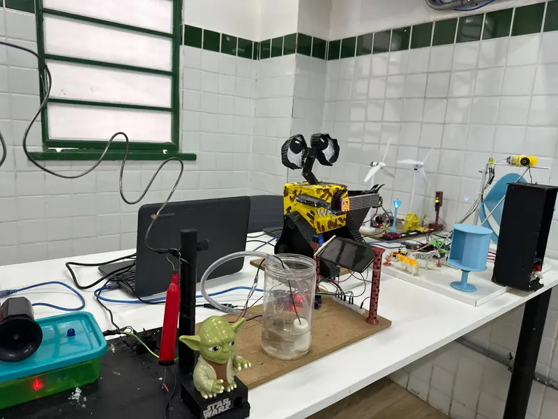 Alunos de escola em Teresina criam projeto tecnológico e vão para Portugal
