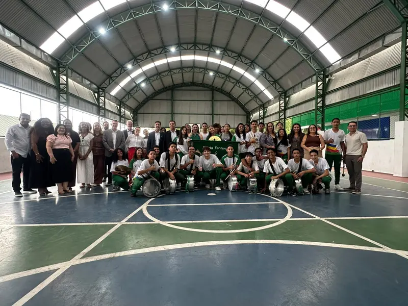 Alunos de escola em Teresina criam projeto tecnológico e vão para Portugal