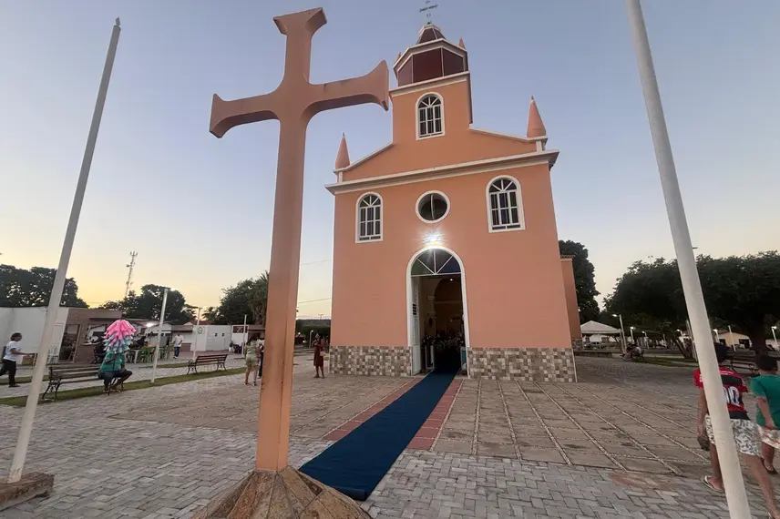 Aniversário de Beneditinos reúne multidão em festa pelos 101 anos do município
