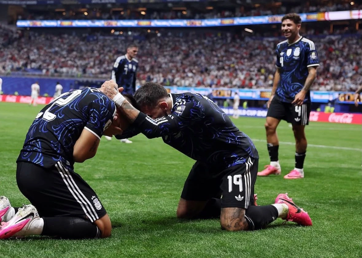 Argentina vence Inglaterra e vai à segunda final seguida da Copa do Mundo