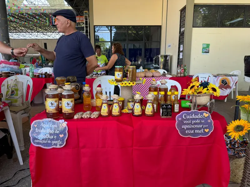 Artesanato, biojoias e doces atraem público na Feira da Agricultura Familiar