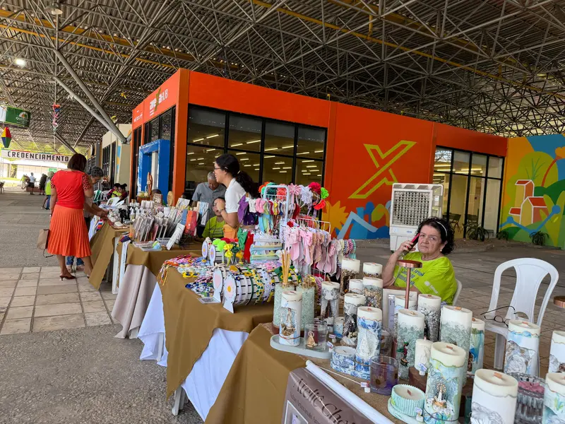 Artesanato, biojoias e doces atraem público na Feira da Agricultura Familiar