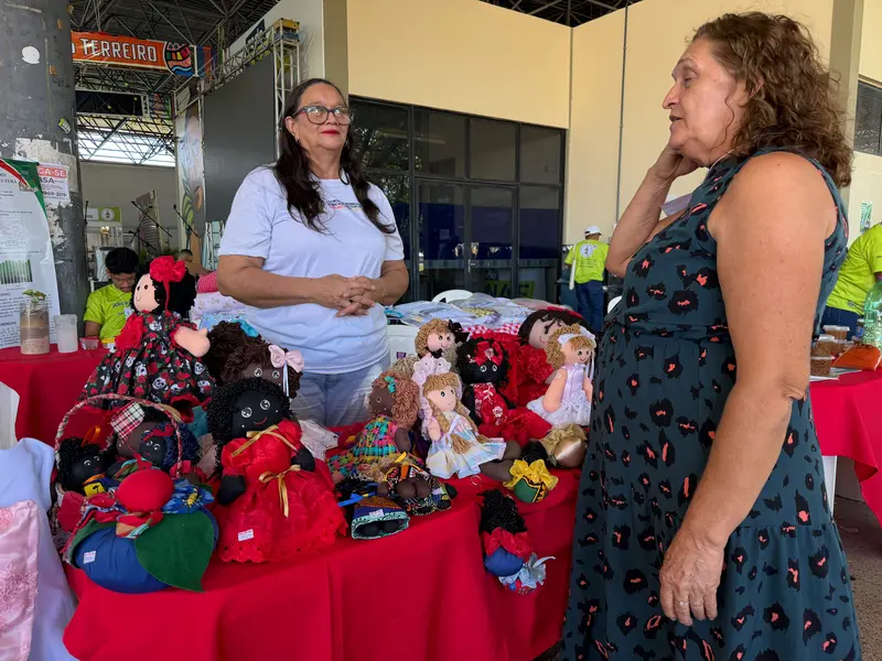 Artesanato, biojoias e doces atraem público na Feira da Agricultura Familiar