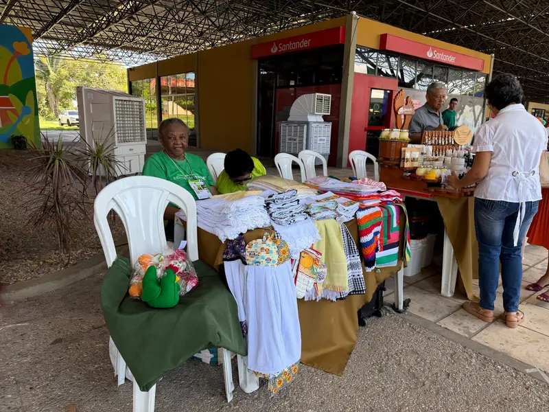 Artesanato, biojoias e doces atraem público na Feira da Agricultura Familiar