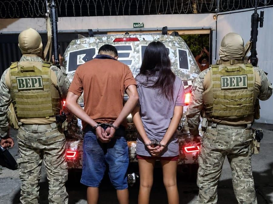 BEPI apreende arma, drogas e dinheiro com dois adolescentes durante ação em Altos