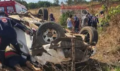 Carro saca roda e causa grave acidente em Timon
