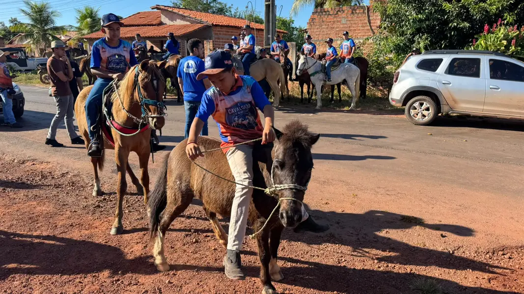 Cavalgada da Amizade abre 3ª etapa do CAMPIV e reúne multidão em José de Freitas