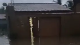 Chuva torrencial causa alagamentos e surpreende moradores de Barão de Grajaú (Foto: Reprodução)