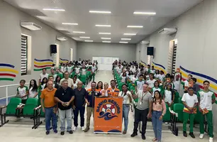 Defesa Civil realiza ação do Banho Seguro em Valença do Piauí (Foto: Reprodução)