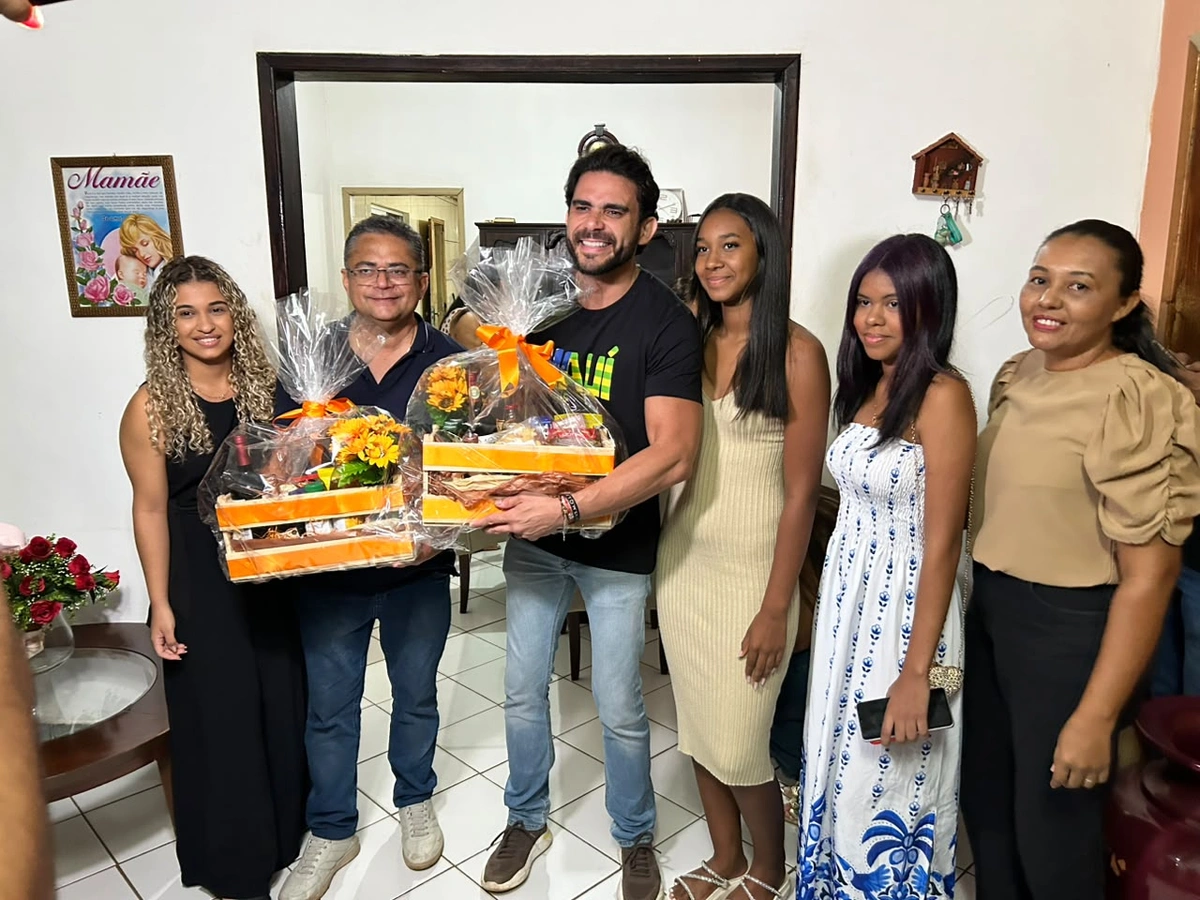 Dr. Marcus Kalume prestigia festejos e reforça apoio a Marcos Parente