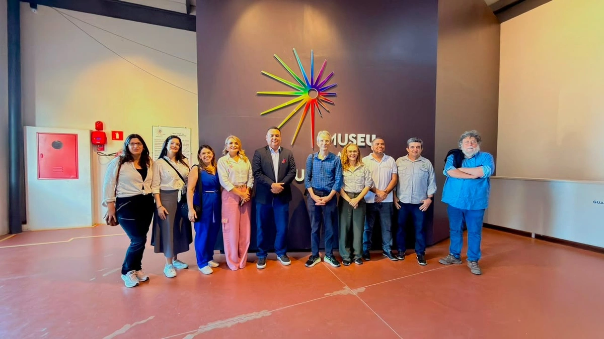 Embaixador da França visita patrimônios históricos e culturais de S. R. Nonato
