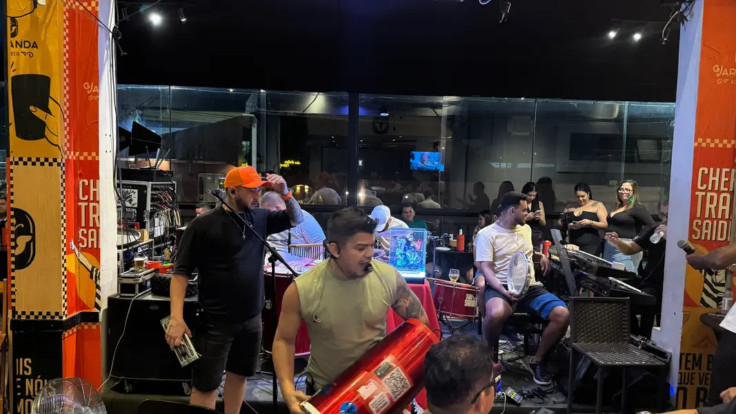 Esquenta para show de Alcione anima público com samba e pagode em Teresina