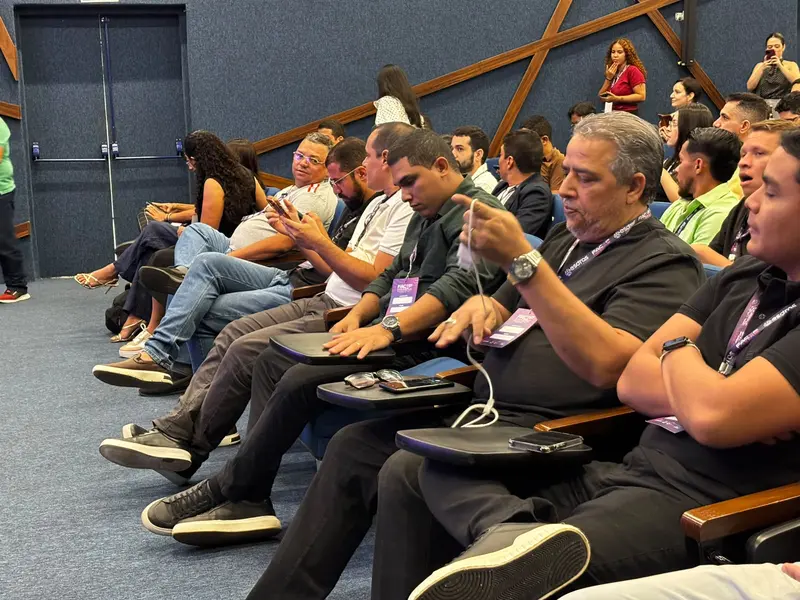 Facop Maker Lab reúne comunicadores políticos para capacitação em Teresina