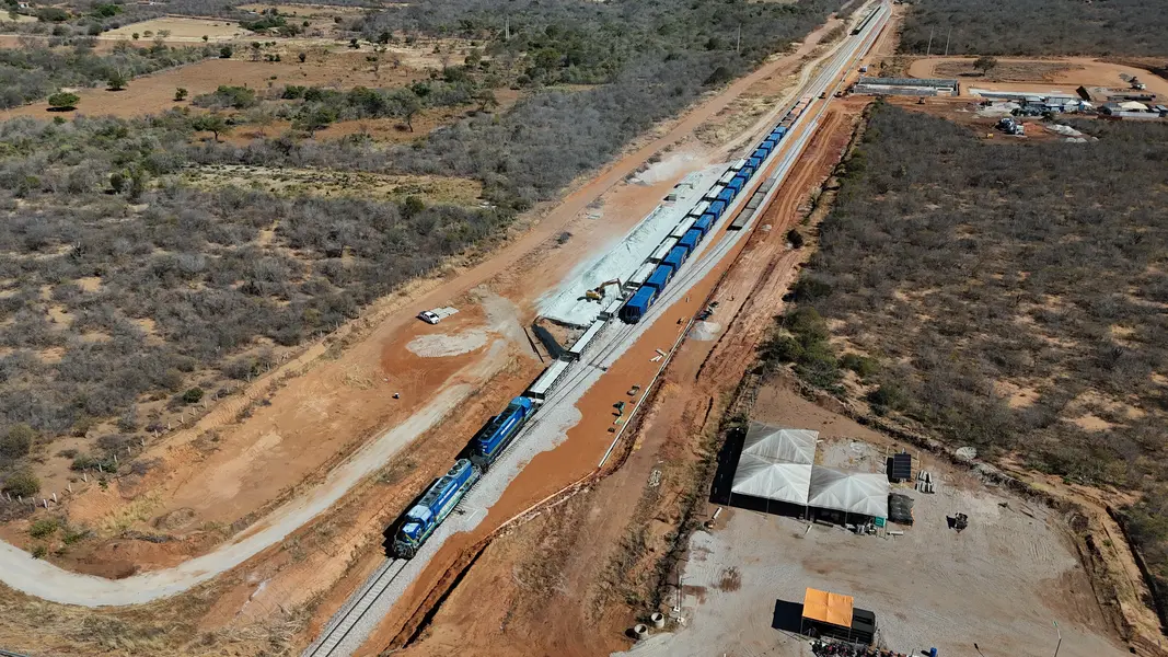 Ferrovia Transnordestina supera 80% de execução e acelera operação no Piauí