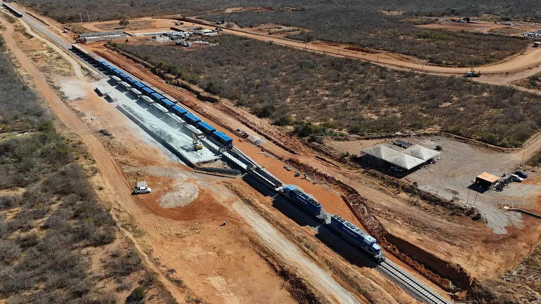 Ferrovia Transnordestina supera 80% de execução e acelera operação no Piauí