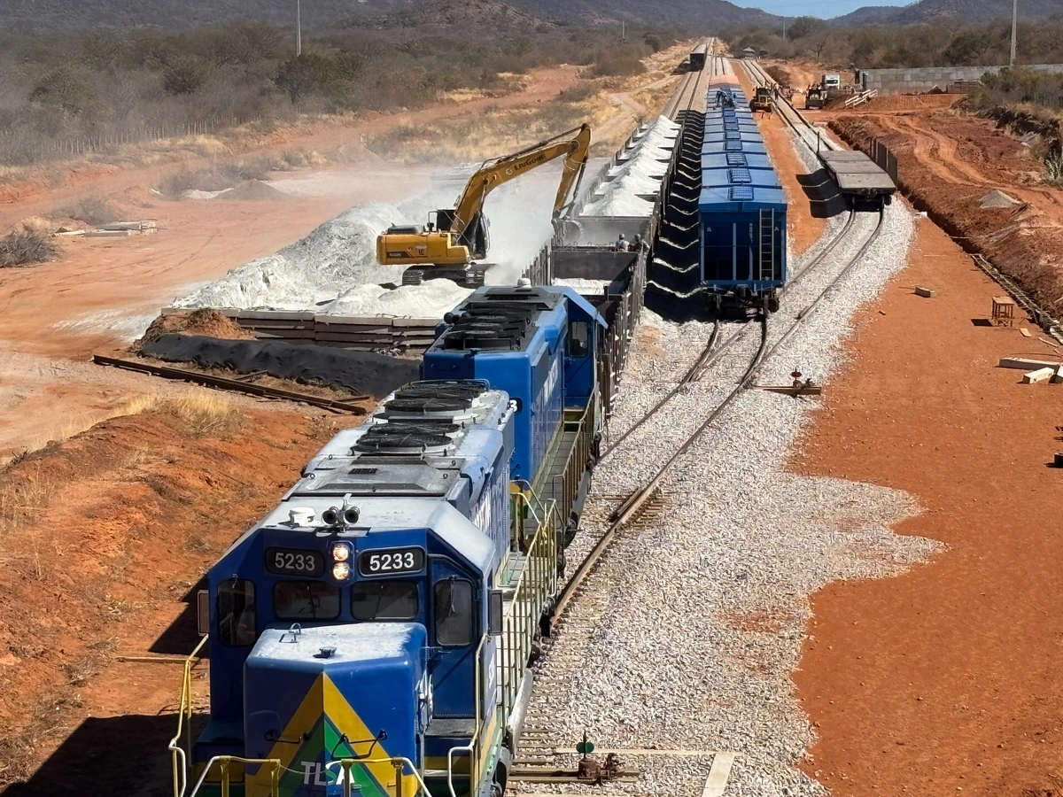 Ferrovia Transnordestina supera 80% de execução e acelera operação no Piauí