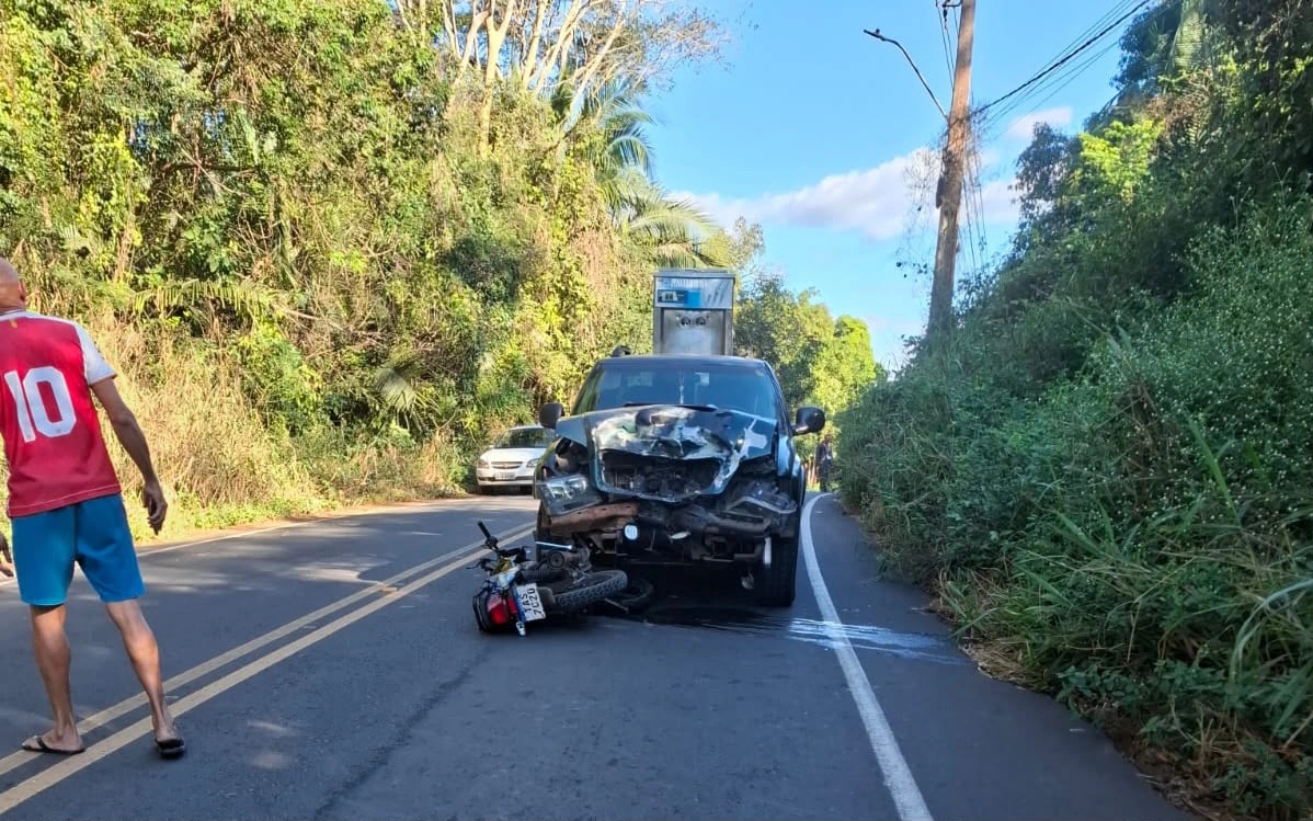 Gari morre após colisão entre moto e caminhonete na zona Leste de Teresina