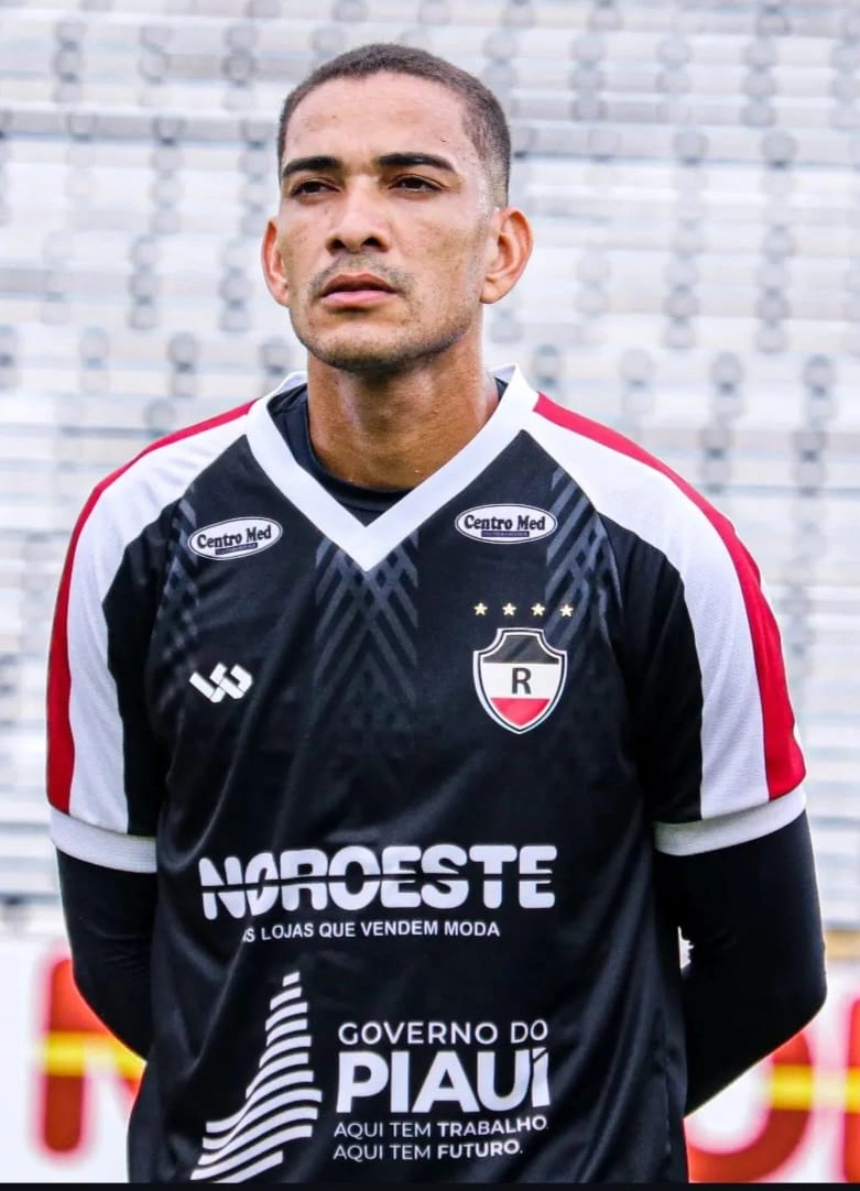Goleiro Joanderson