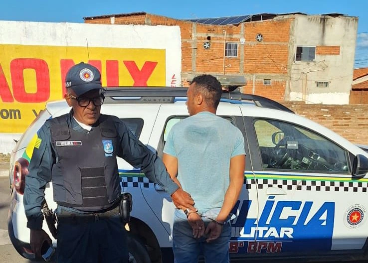 Homem é preso suspeito de agredir companheira grávida em Regeneração