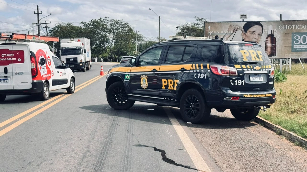 Homem é socorrido após se jogar na frente de veículo na BR-343, em Campo Maior