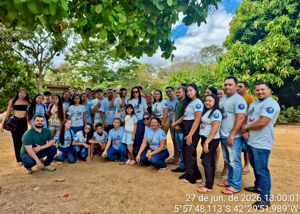 Hugo Napoleão realiza ação ambiental com jovens do NUCA no Rio Berlenga