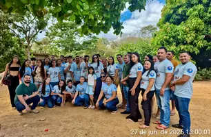 Hugo Napoleão realiza ação ambiental com jovens do NUCA no Rio Berlenga (Foto: Reprodução)