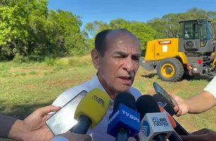 Marcelo Castro entrega pás carregadeiras para fortalecer municípios do Piauí (Foto: Conecta Piauí)