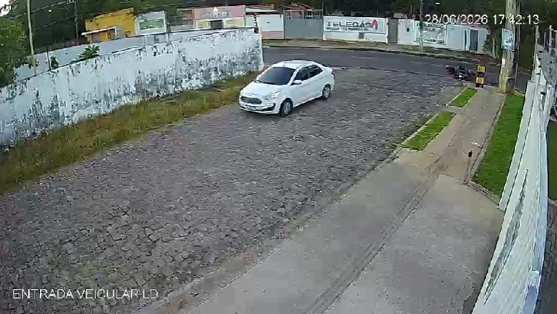Motociclista denuncia motorista de carro que fugiu após acidente em Teresina