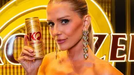 No clima das férias, Skol leva Deborah Secco para o Fortal (Foto: Reprodução)
