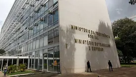 Nova regra para trabalho em feriados entra em vigor nesta quarta-feira (22) (Foto: Reprodução)