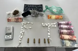 Polícia prende casal com arma e drogas durante ação na zona sudeste de Teresina (Foto: Reprodução)