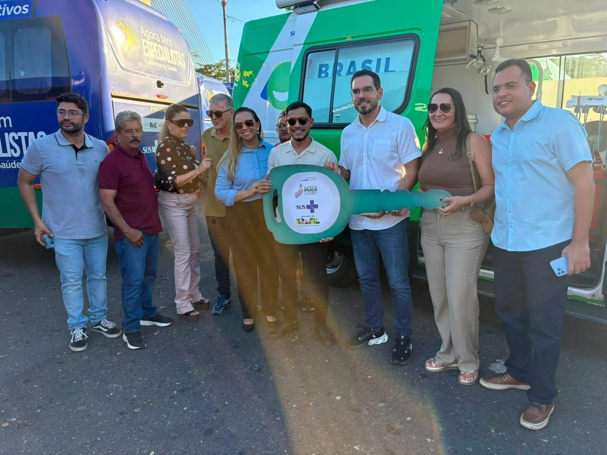 Prefeitura de Esperantina recebe Unidade Odontológica Móvel