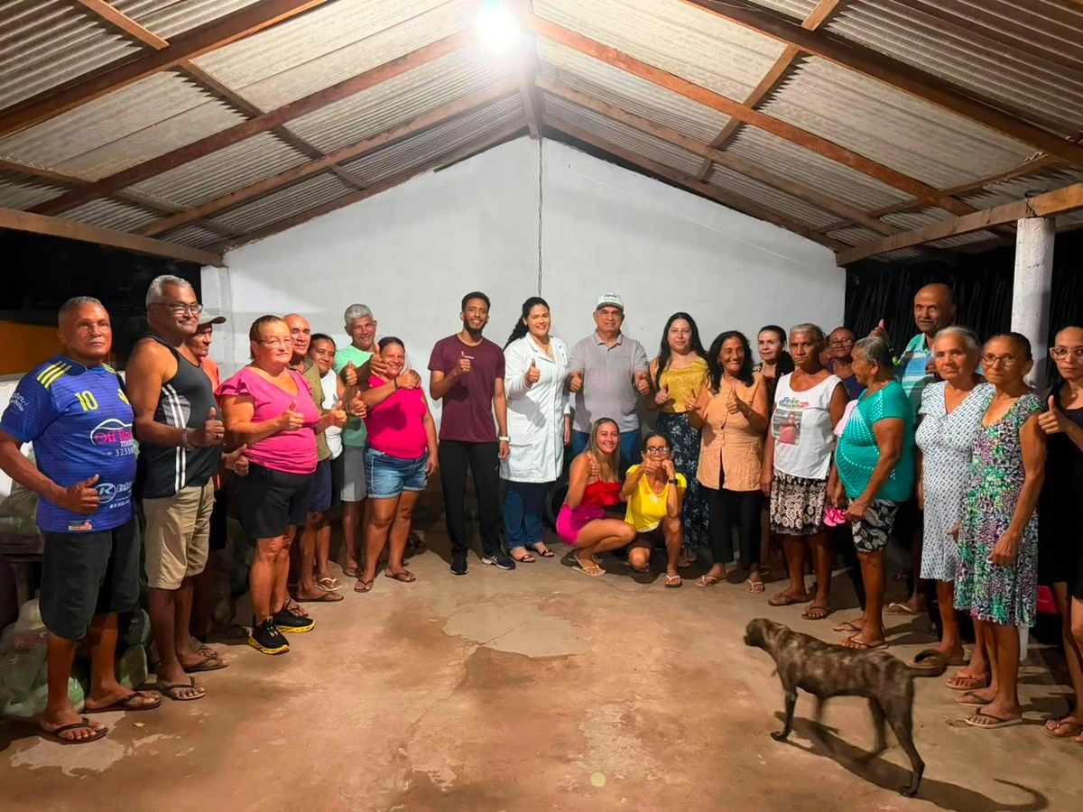 Prefeitura de Pau D'Arco entrega cestas básicas a famílias da localidade Chatinho