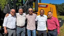 Prefeitura de Ribeiro Gonçalves recebe nova pá carregadeira para serviços públicos (Foto: Reprodução)