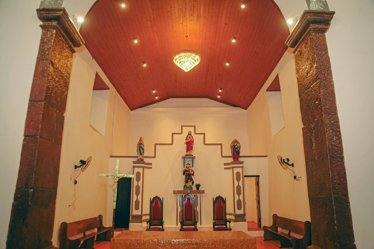 Rafael Fonteles acompanha reformas de praça e igreja em Canavieira e Jerumenha