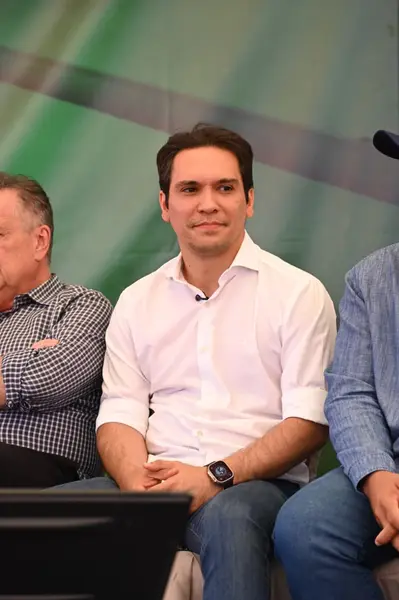 Rafael visita primeira indústria de etanol de milho do Piauí em Uruçuí