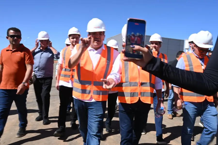 Rafael visita primeira indústria de etanol de milho do Piauí em Uruçuí