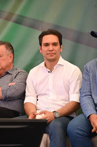 Rafael visita primeira indústria de etanol de milho do Piauí em Uruçuí