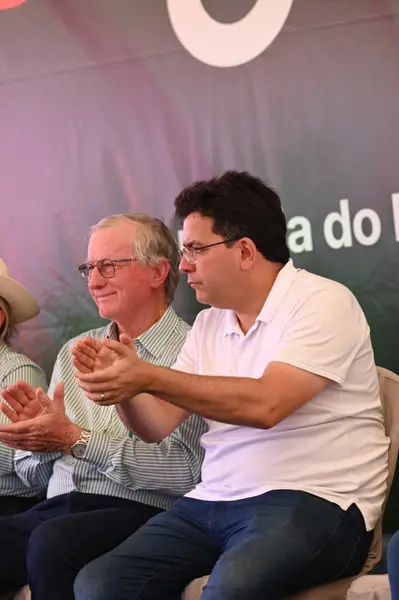 Rafael visita primeira indústria de etanol de milho do Piauí em Uruçuí