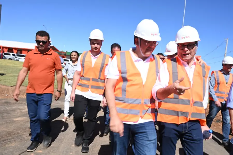 Rafael visita primeira indústria de etanol de milho do Piauí em Uruçuí