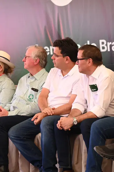 Rafael visita primeira indústria de etanol de milho do Piauí em Uruçuí