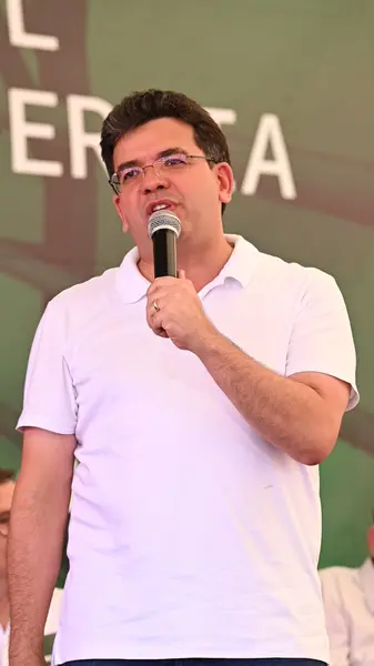 Rafael visita primeira indústria de etanol de milho do Piauí em Uruçuí