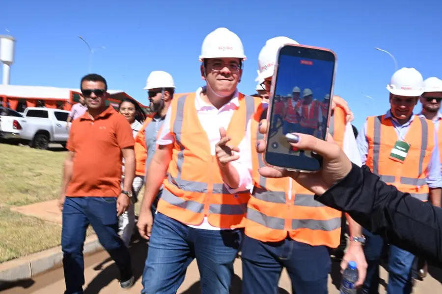 Rafael visita primeira indústria de etanol de milho do Piauí em Uruçuí