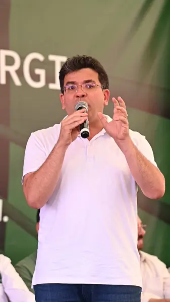 Rafael visita primeira indústria de etanol de milho do Piauí em Uruçuí