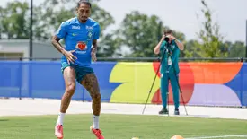 Raphinha retorna as atividades e visa retorno para ajudar no mata-mata da Copa (Foto: Reprodução / CBF)