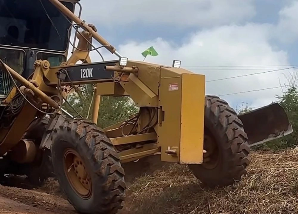 Recuperação de estradas impulsiona mobilidade na zona rural de Parnarama