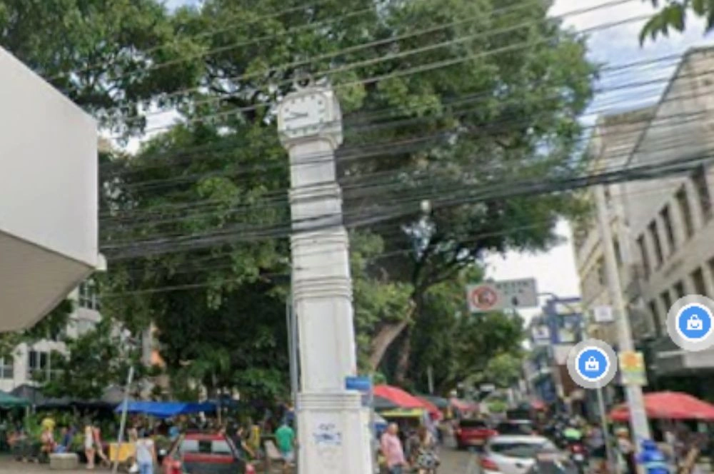 Relógio na Praça Rio Branco, no Centro de Teresina