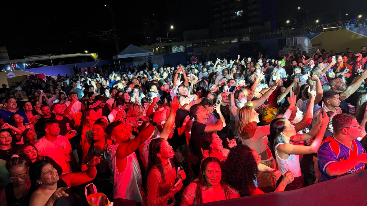 Saiddy Bamba e Rubynho embalam noite de nostalgia e muito pagode em Teresina