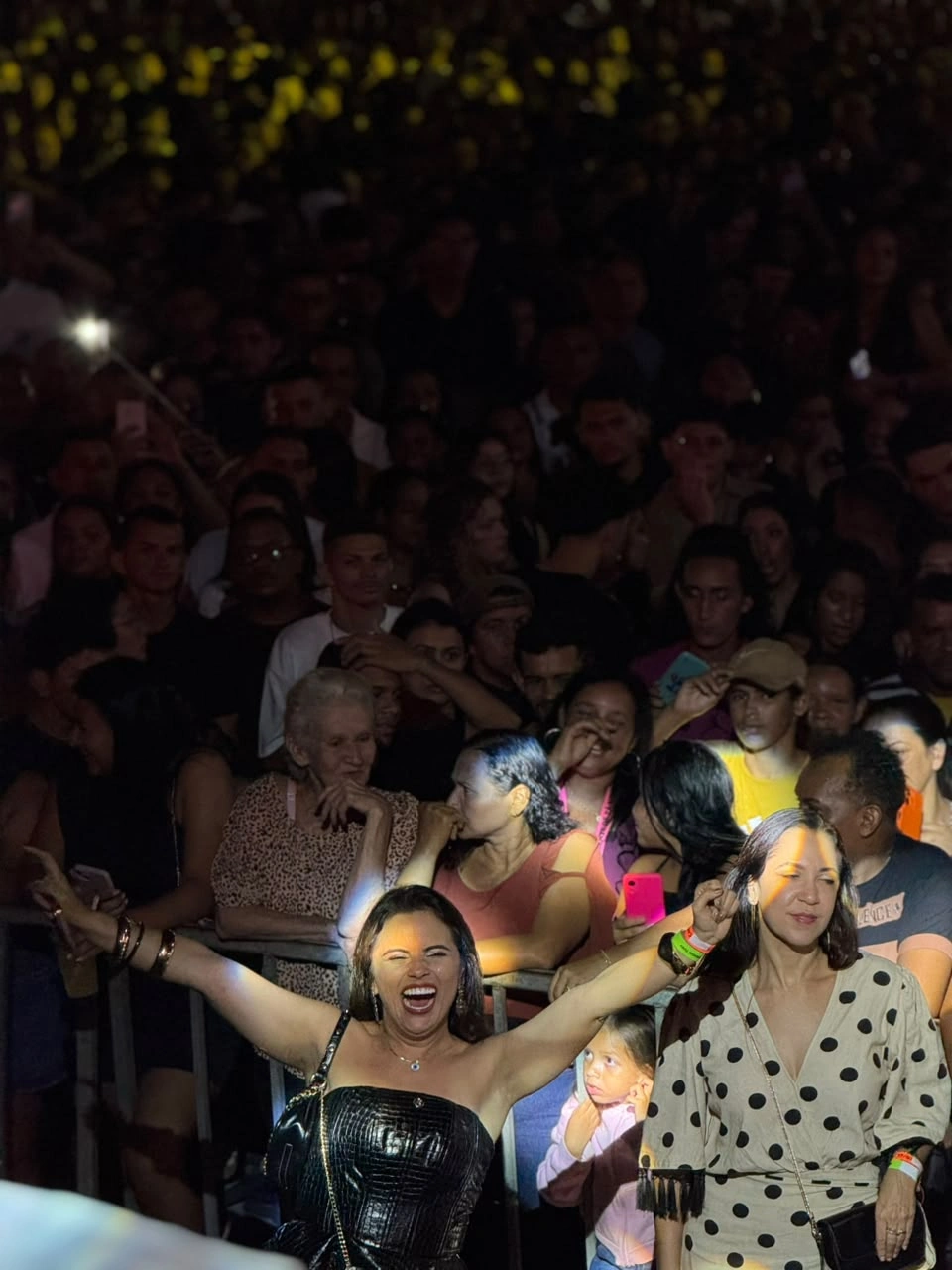 Show de Pablo marca abertura do São João da Esperança e reúne grande público em Esperantina