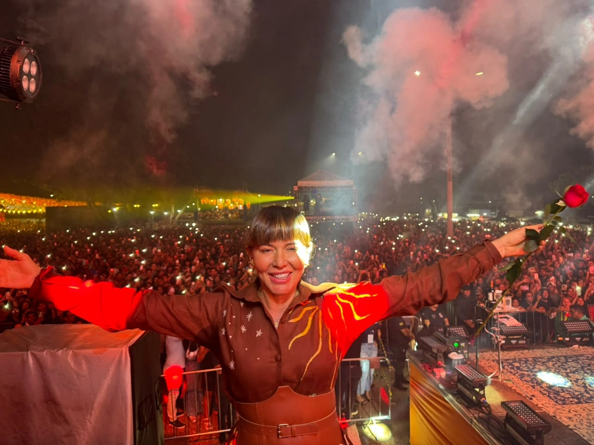 Show de Pablo marca abertura do São João da Esperança e reúne grande público em Esperantina